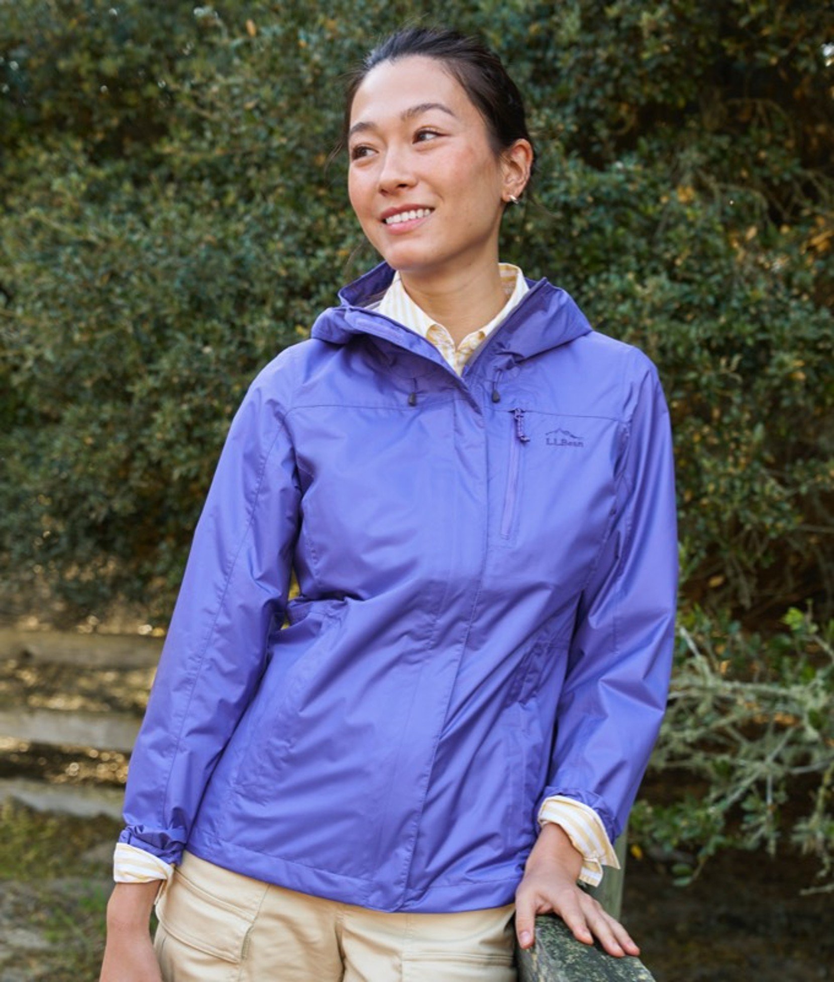 Women's Rain and Windbreakers